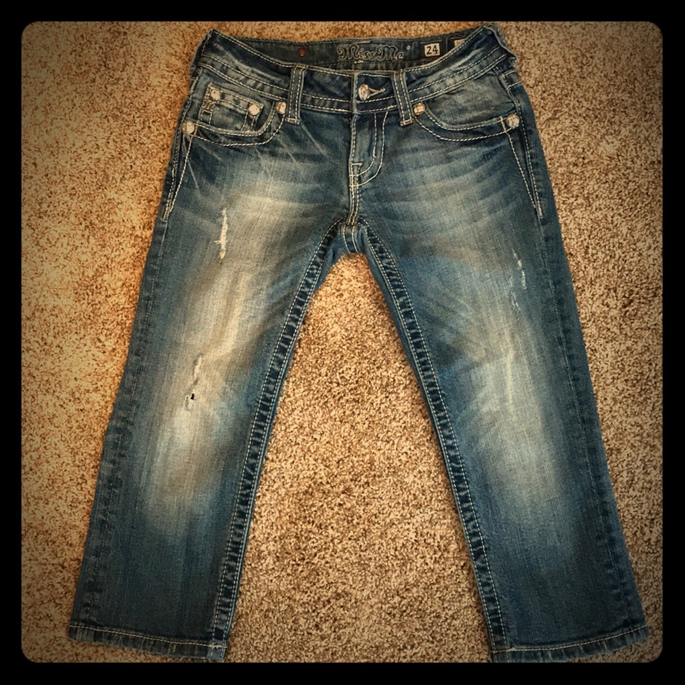 Miss Me Capris Size 24